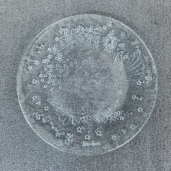 Neiman Marcus 13’’ Christmas Angels Platter - Picture 3 of 8